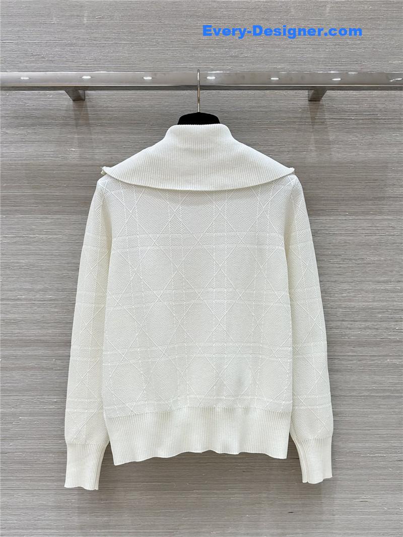 D10r check bee embroidered knitted suit