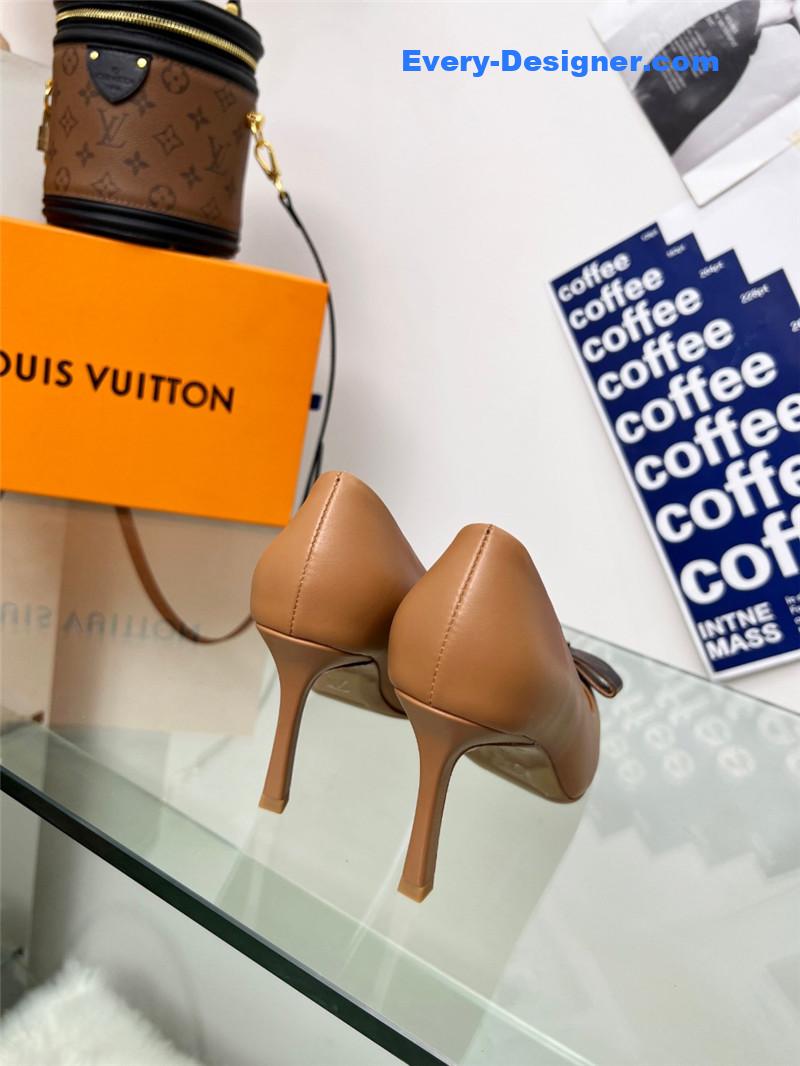 l0vis Vvtt0n lv bow high heels
