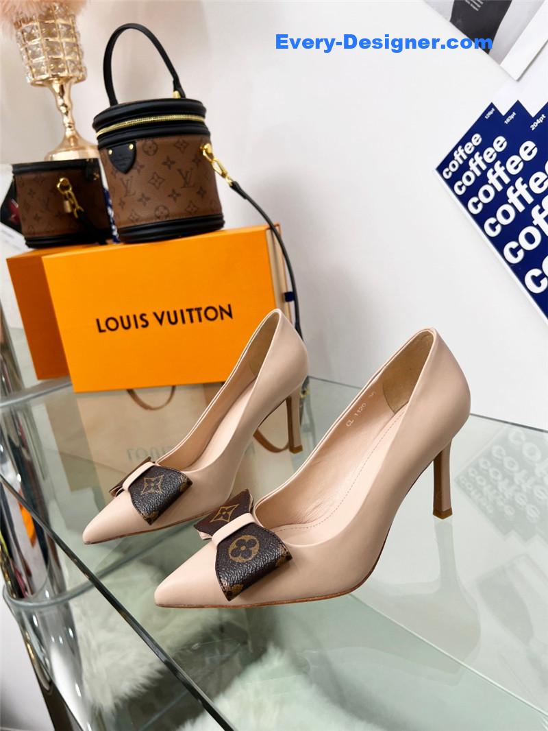 l0vis Vvtt0n lv bow high heels