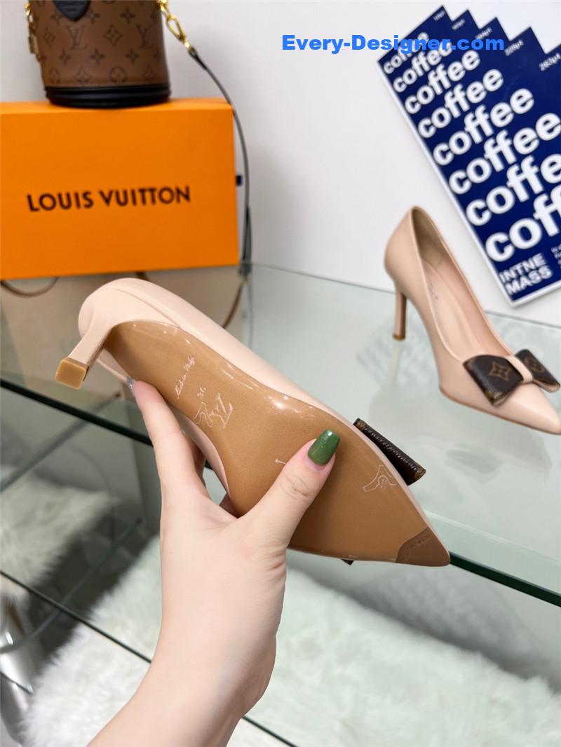 l0vis Vvtt0n lv bow high heels