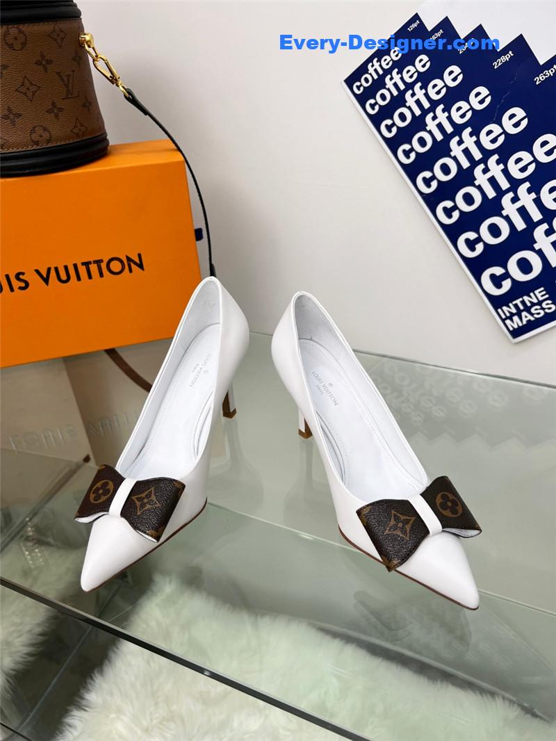 l0vis Vvtt0n lv bow high heels