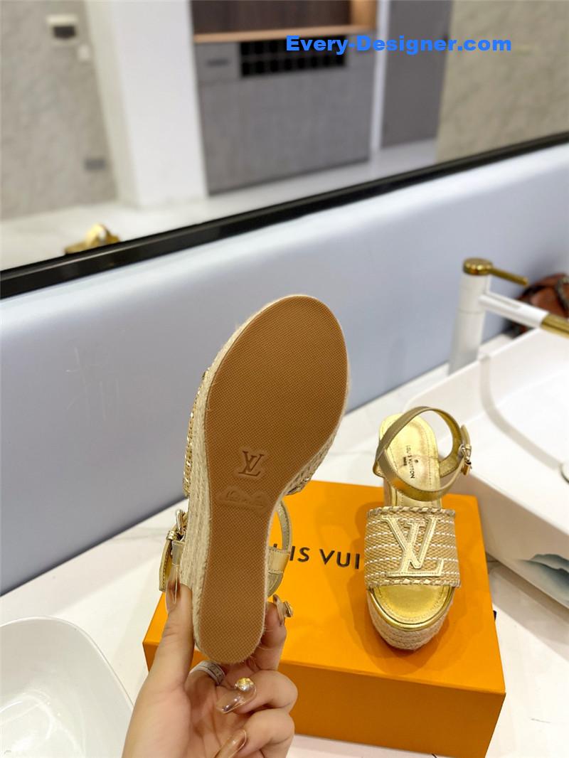 l0vis Vvtt0n lv latest catwalk platform sandals