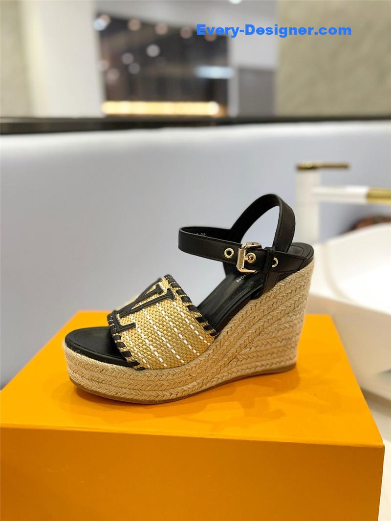 l0vis Vvtt0n lv latest catwalk platform sandals