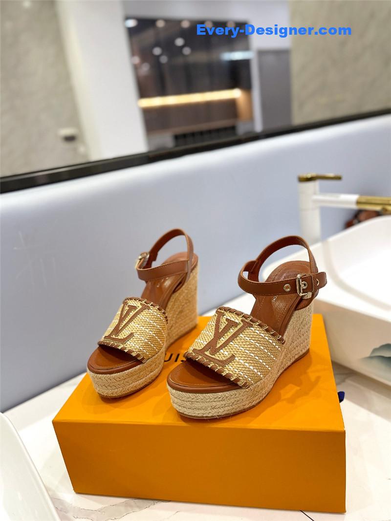 l0vis Vvtt0n lv latest catwalk platform sandals