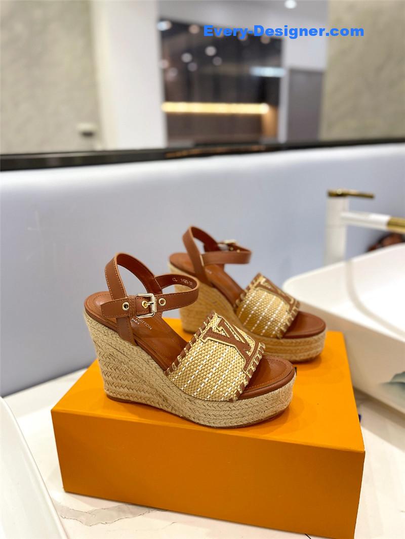 l0vis Vvtt0n lv latest catwalk platform sandals