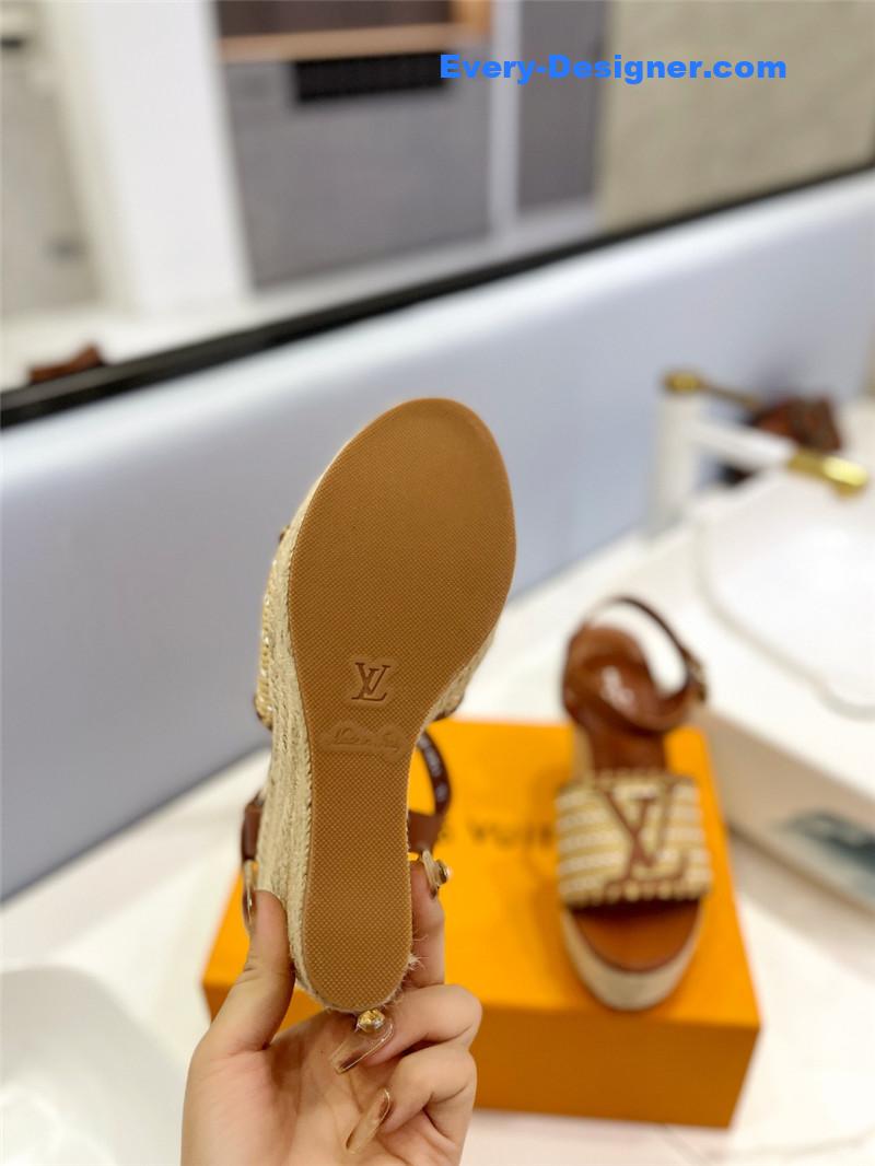 l0vis Vvtt0n lv latest catwalk platform sandals