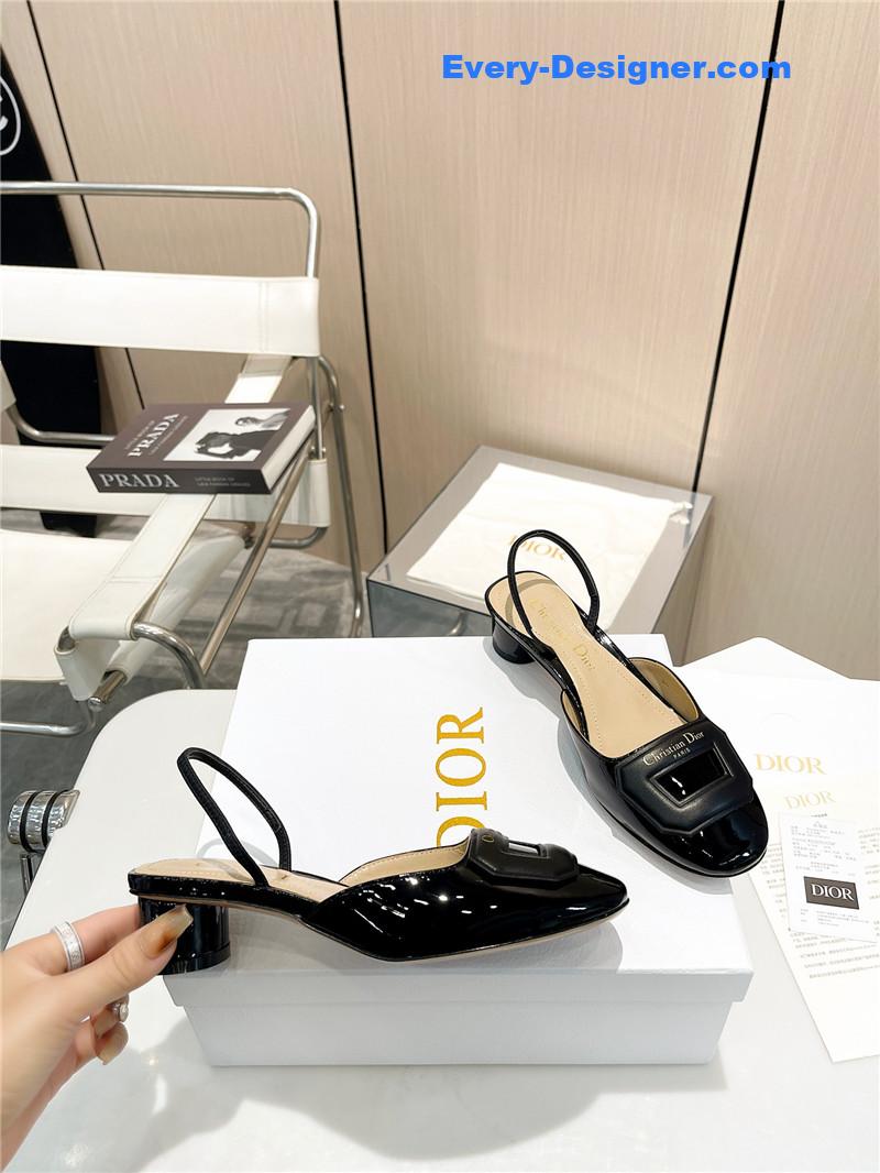 D10r hollow strappy sandals