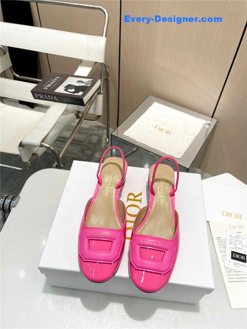 D10r hollow strappy sandals