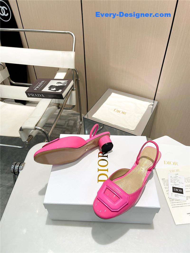 D10r hollow strappy sandals