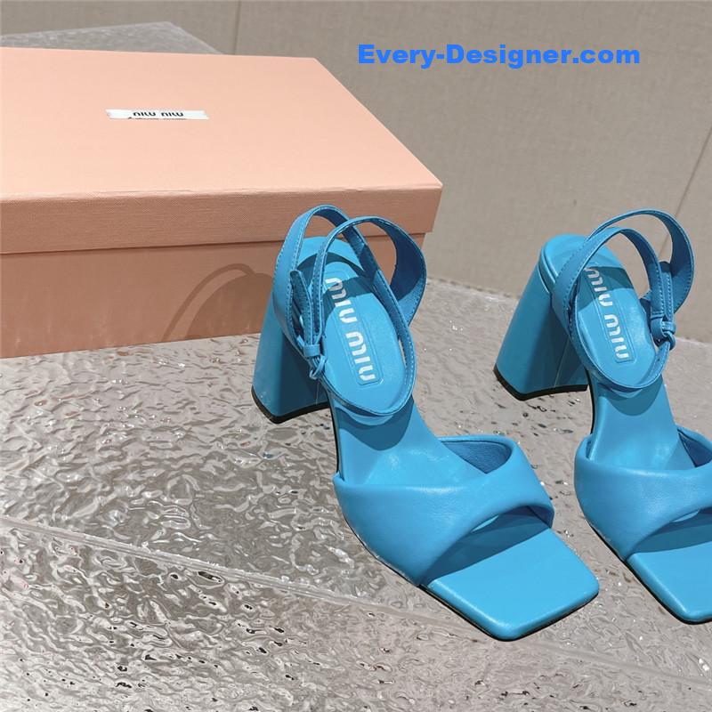 M1um1u new rhinestone pinch sandals