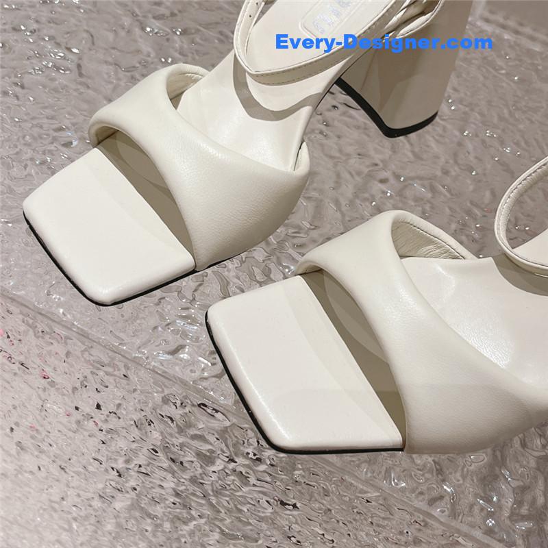 M1um1u new rhinestone pinch sandals