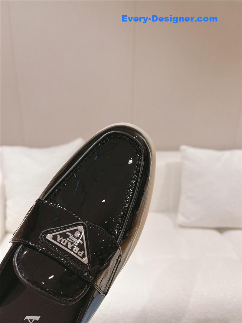 Pra*a spring and summer new slip-on loafers