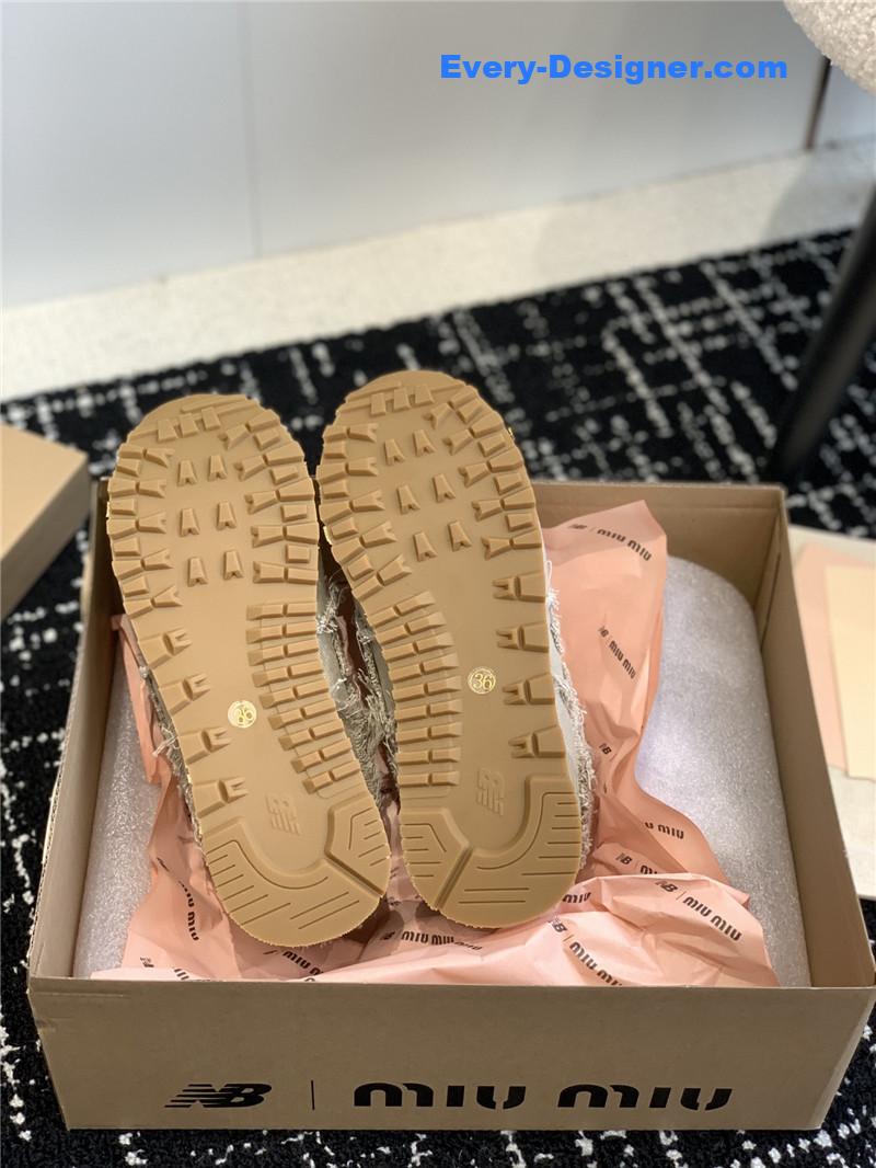 M1um1u retro rough grain upper stitching casual shoes