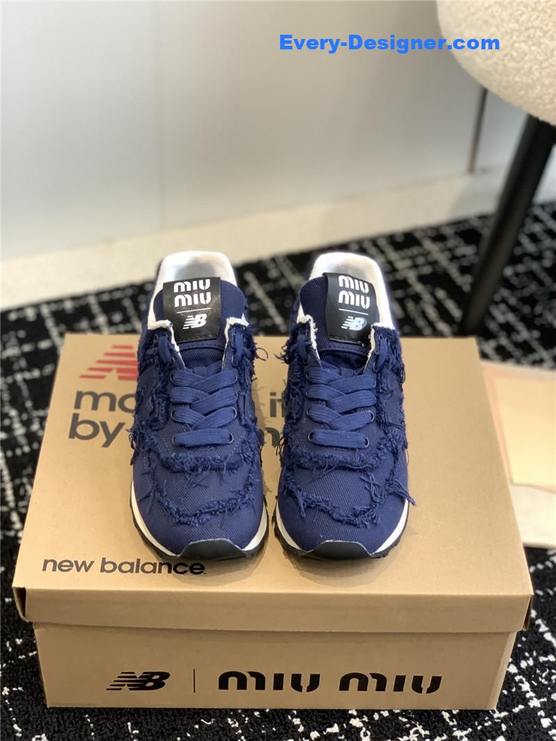 M1um1u retro rough grain upper stitching casual shoes