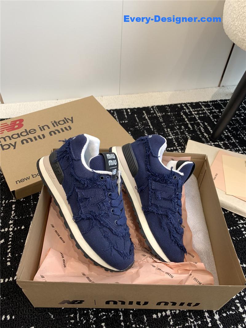 M1um1u retro rough grain upper stitching casual shoes