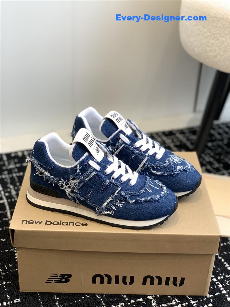 M1um1u retro rough grain upper stitching casual shoes