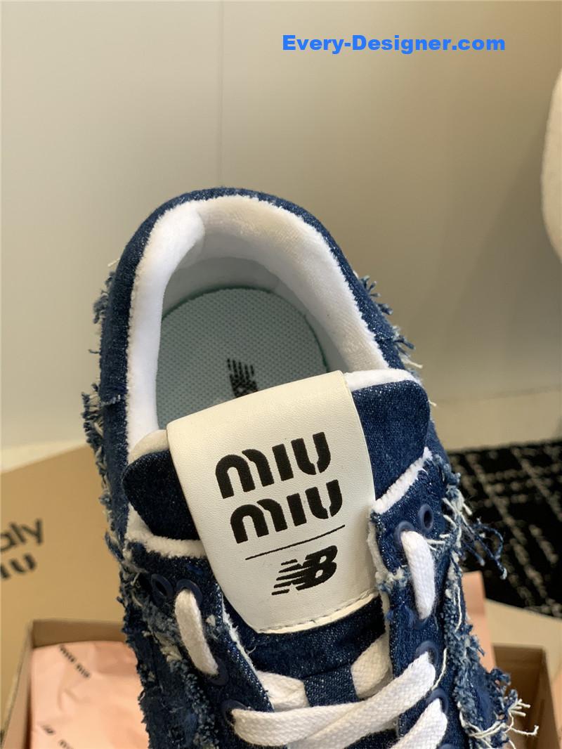 M1um1u retro rough grain upper stitching casual shoes