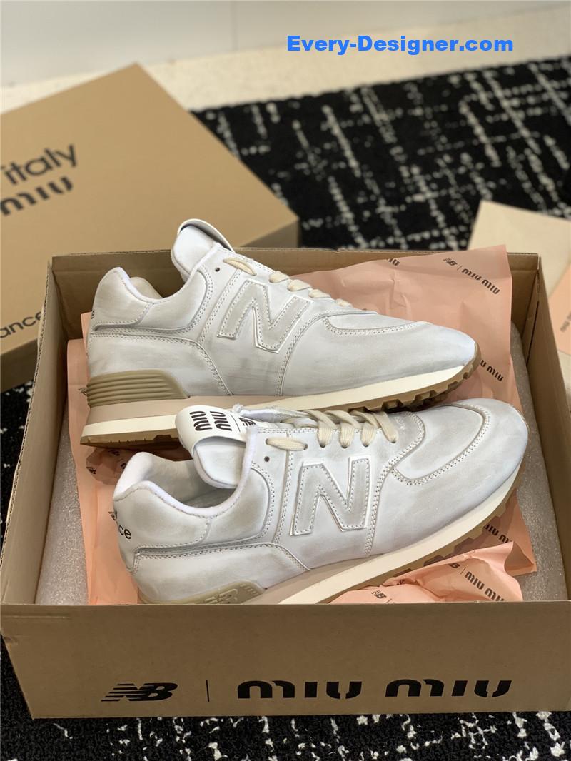 M1um1u retro rough grain upper stitching casual shoes