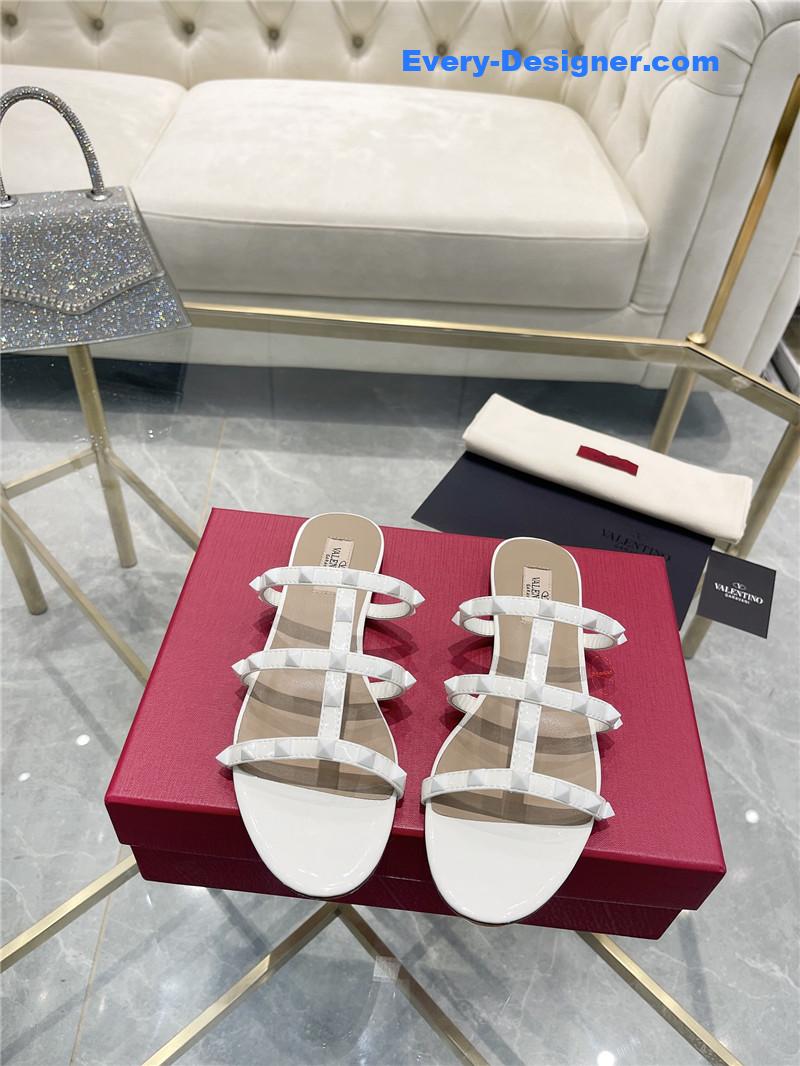 Va1e*ntin0 classic studded sandals