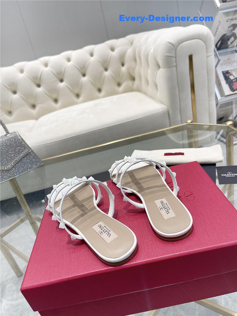 Va1e*ntin0 classic studded sandals