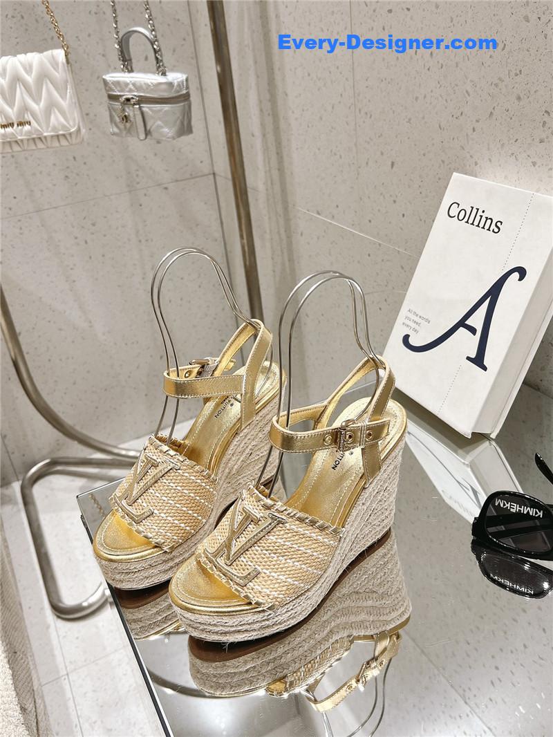 l0vis Vvtt0n lv straw platform sandals