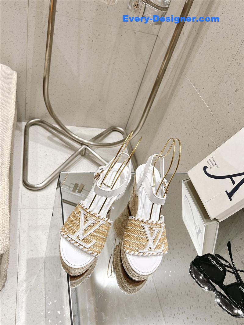 l0vis Vvtt0n lv straw platform sandals