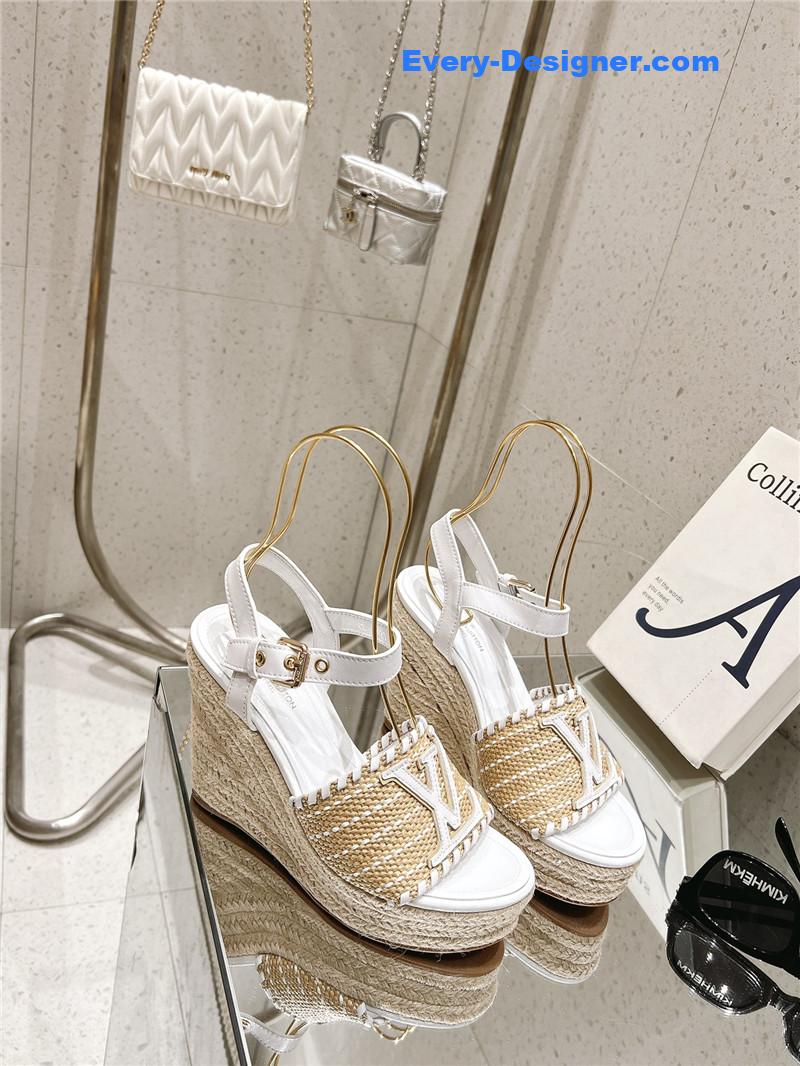 l0vis Vvtt0n lv straw platform sandals