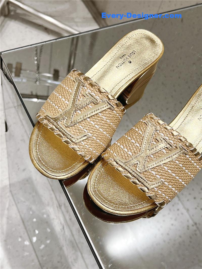 l0vis Vvtt0n lv straw sandals