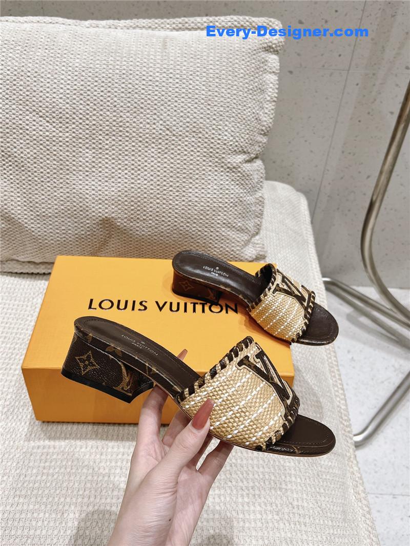 l0vis Vvtt0n lv straw sandals