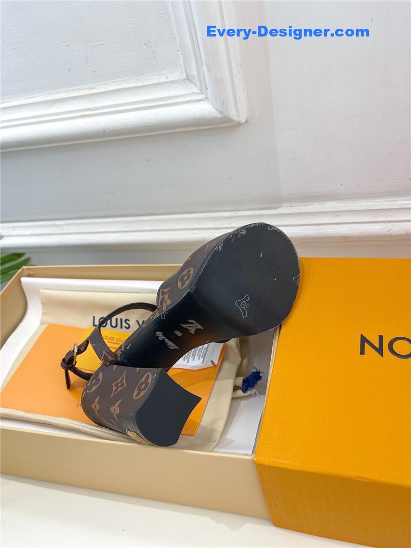 l0vis Vvtt0n lv explosive style platform high-heeled sandals