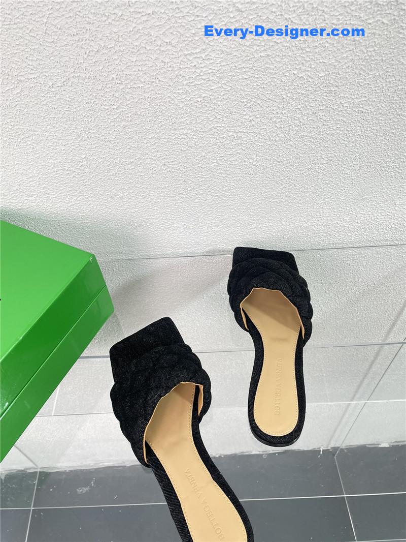 b0tt*ga Ven*ta new wash denim deep mouth slippers