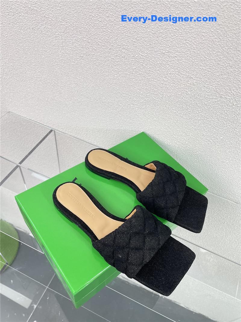 b0tt*ga Ven*ta new wash denim deep mouth slippers