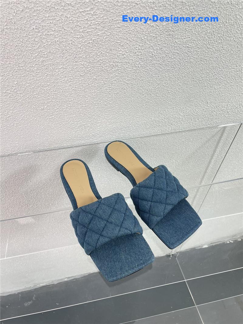 b0tt*ga Ven*ta new wash denim deep mouth slippers