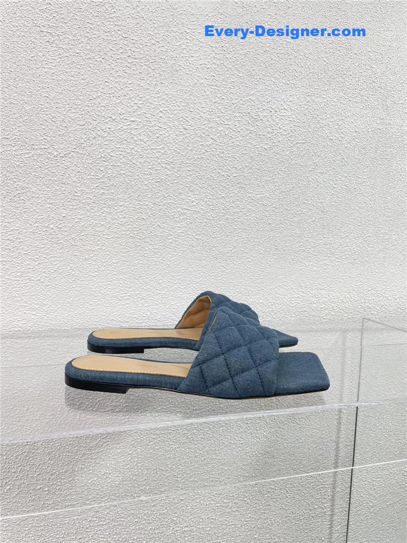 b0tt*ga Ven*ta new wash denim deep mouth slippers
