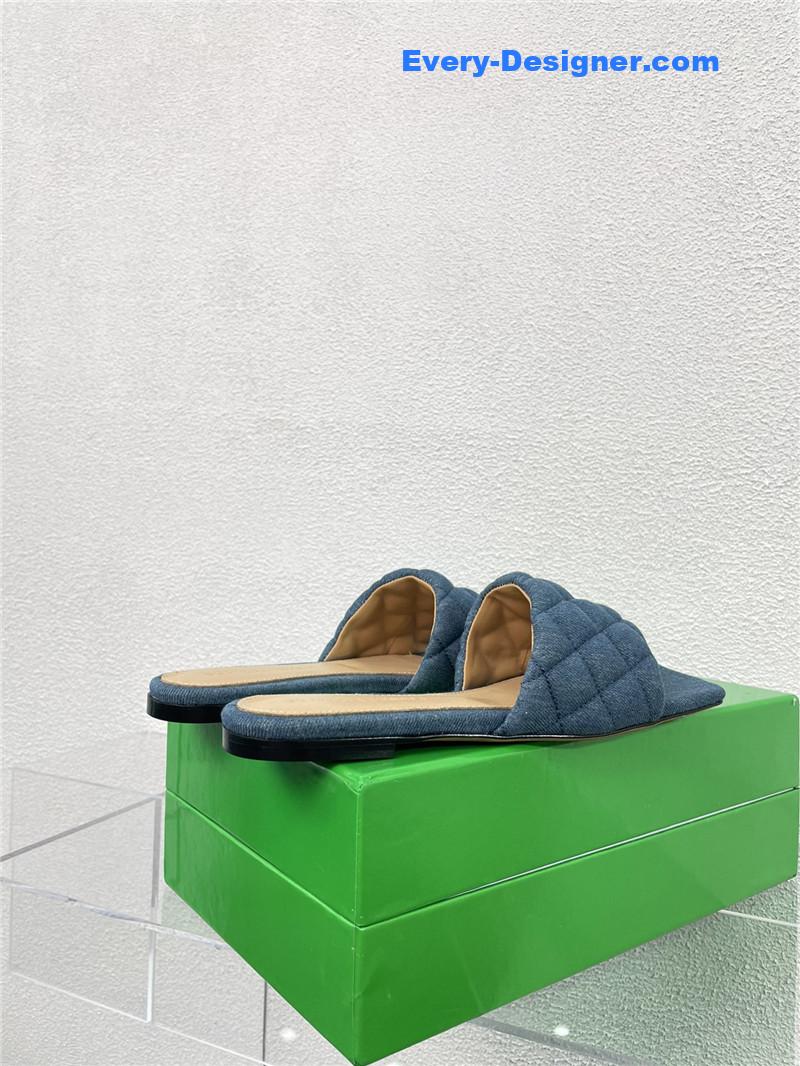 b0tt*ga Ven*ta new wash denim deep mouth slippers