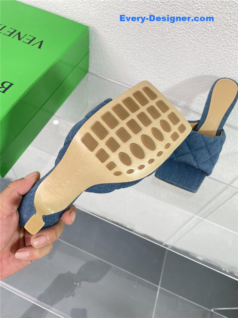 b0tt*ga Ven*ta new wash denim deep mouth slippers