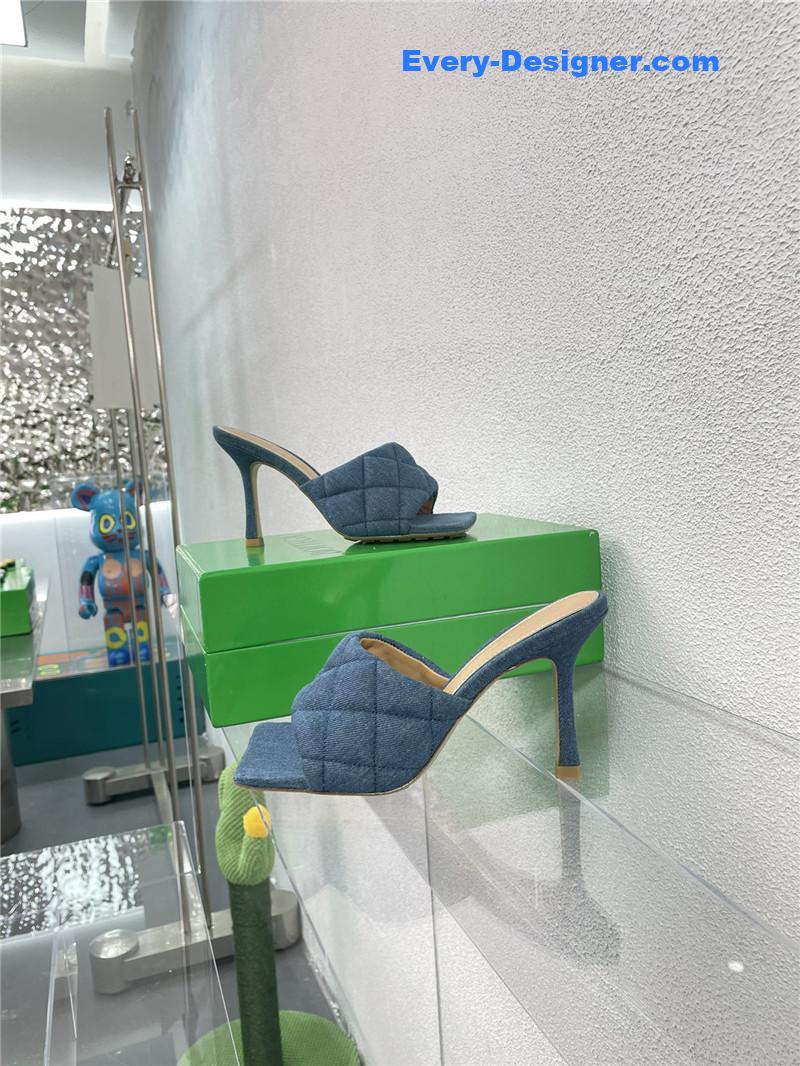 b0tt*ga Ven*ta new wash denim deep mouth slippers