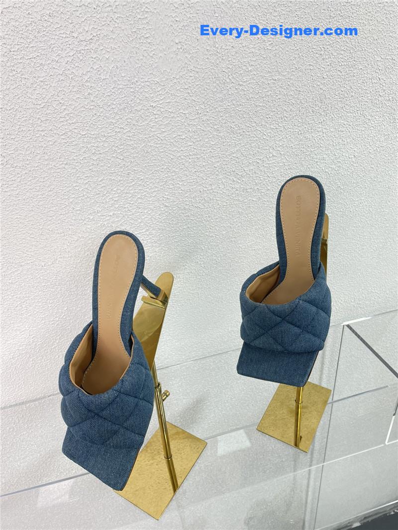 b0tt*ga Ven*ta new wash denim deep mouth slippers