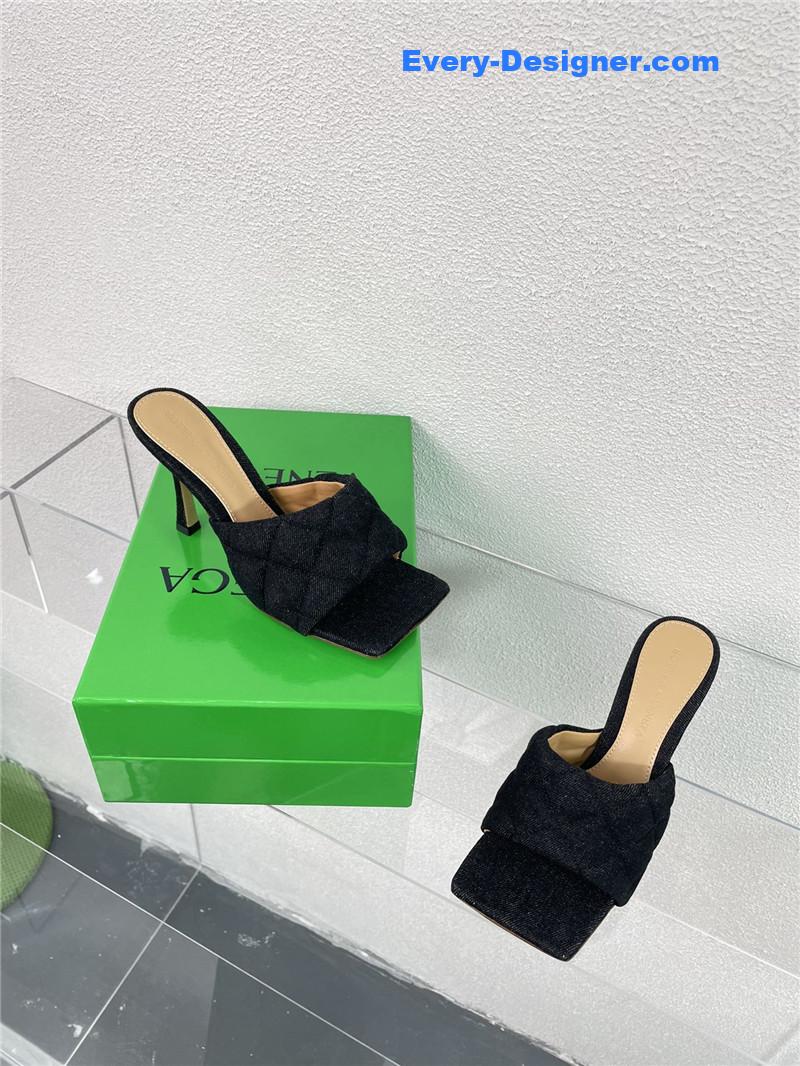 b0tt*ga Ven*ta new wash denim deep mouth slippers