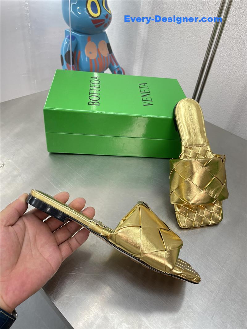 b0tt*ga Ven*ta spring summer flat large woven slippers