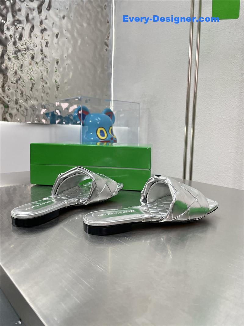 b0tt*ga Ven*ta spring summer flat large woven slippers