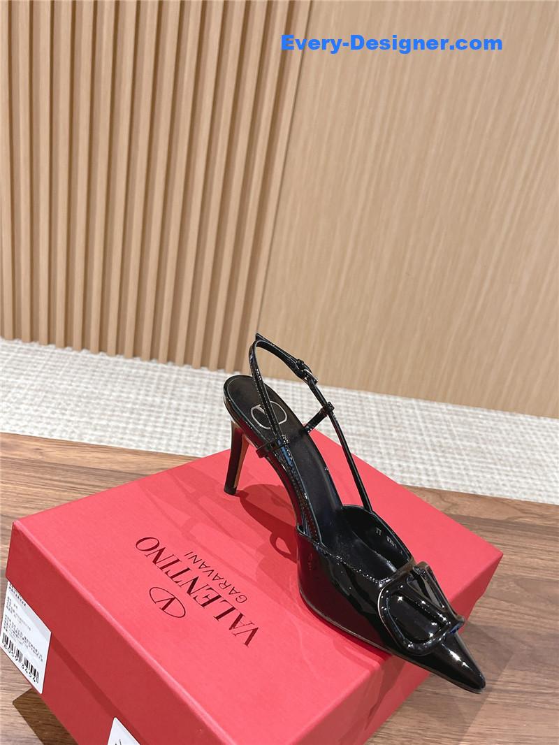 Va1e*ntin0 v buckle kitten heel sandals