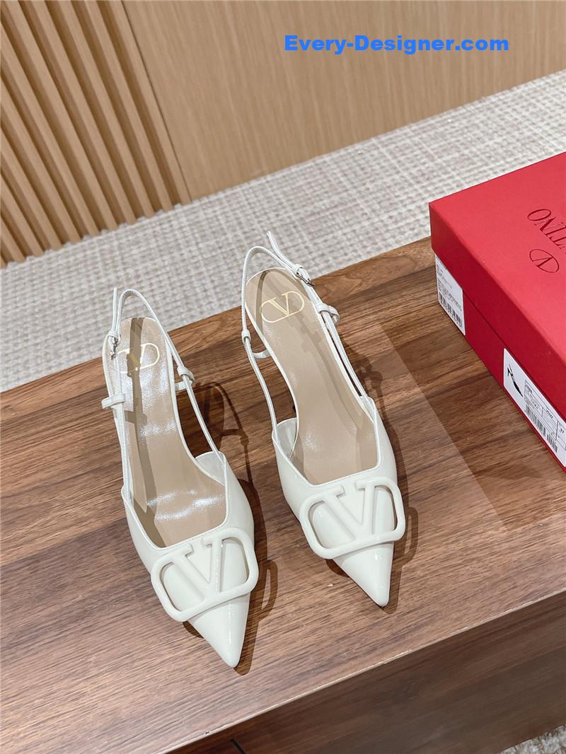 Va1e*ntin0 v buckle kitten heel sandals