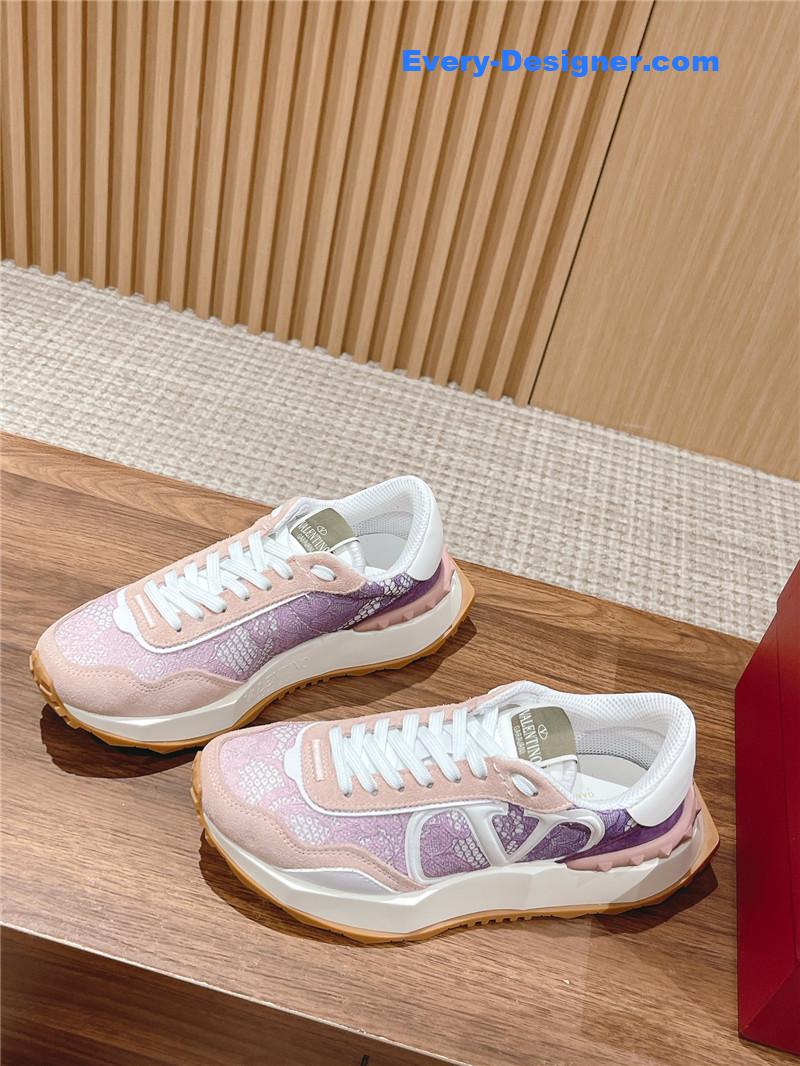 Va1e*ntin0 brand new logo letter lace sneakers