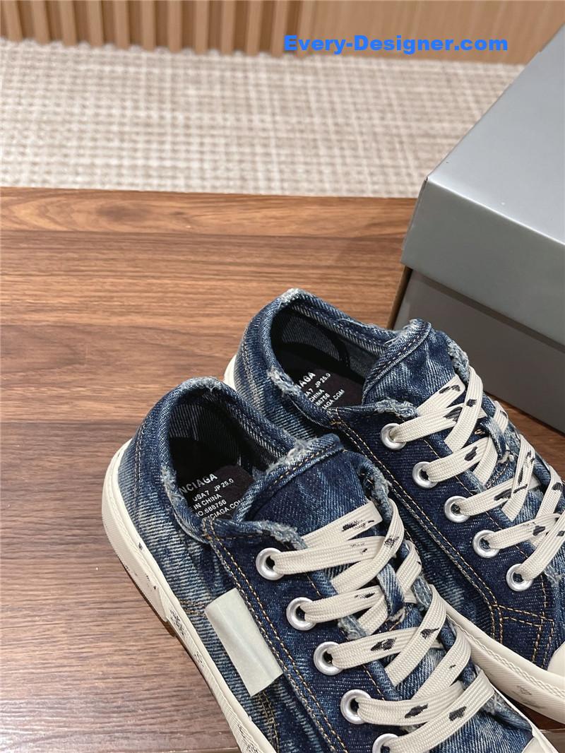 Ba1en*iaga couple’s espadrilles