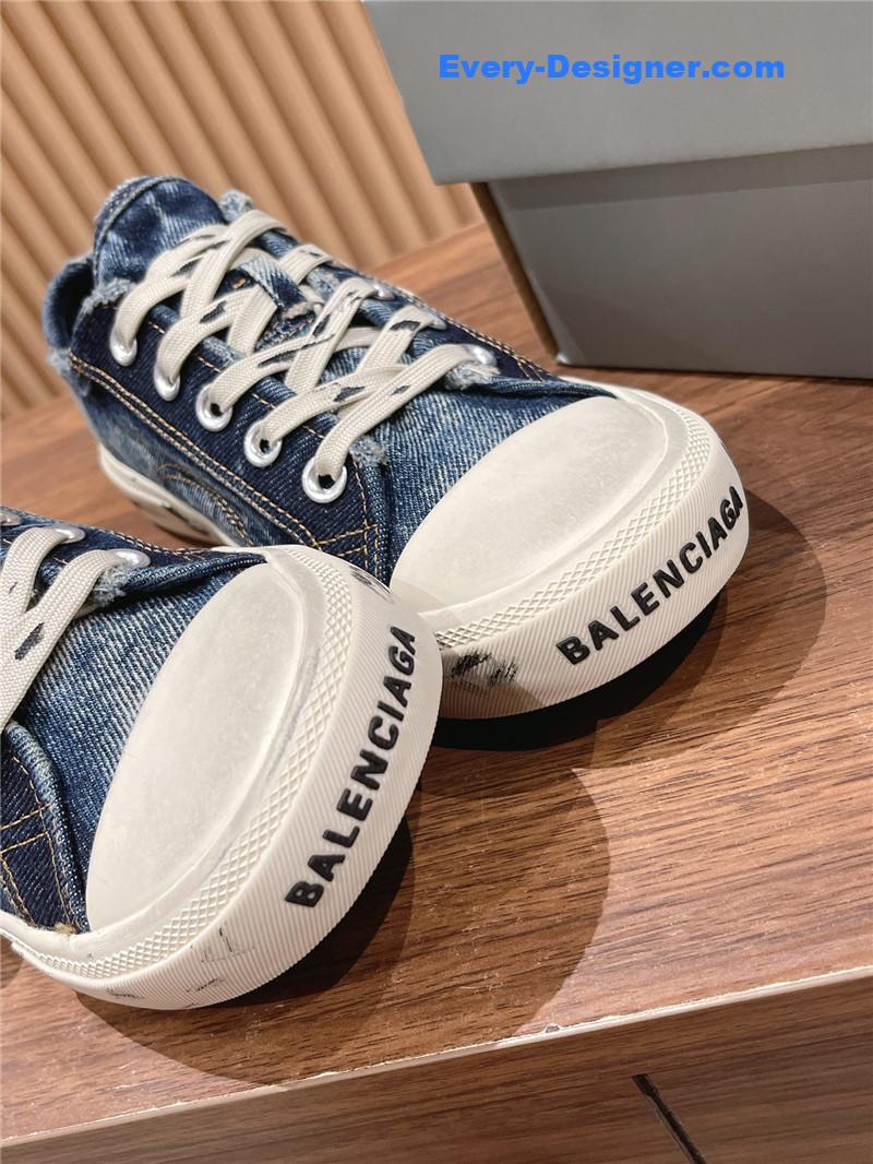 Ba1en*iaga couple’s espadrilles