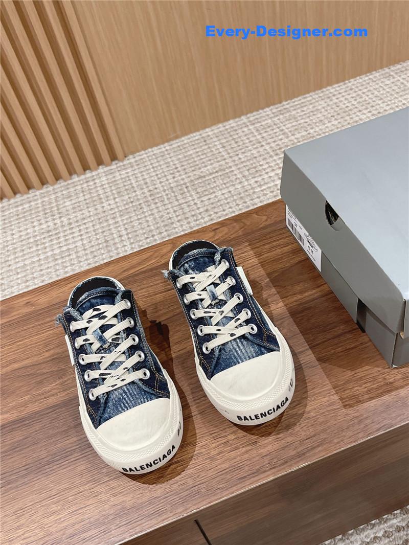 Ba1en*iaga couple’s espadrilles