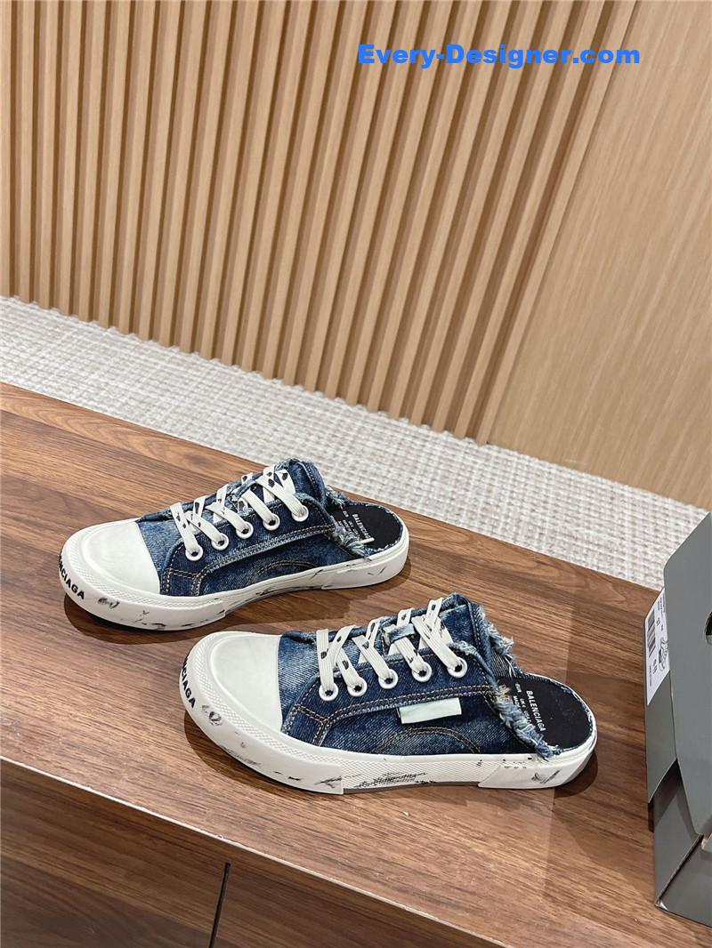 Ba1en*iaga couple’s espadrilles