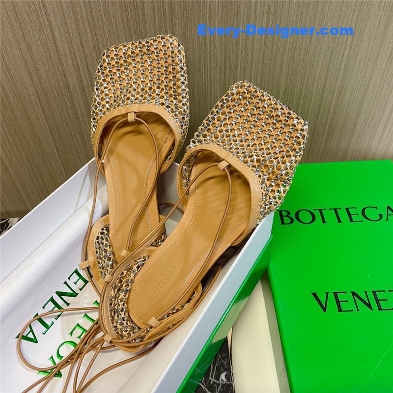 b0tt*ga ven*ta D1am0nd mesh sandals