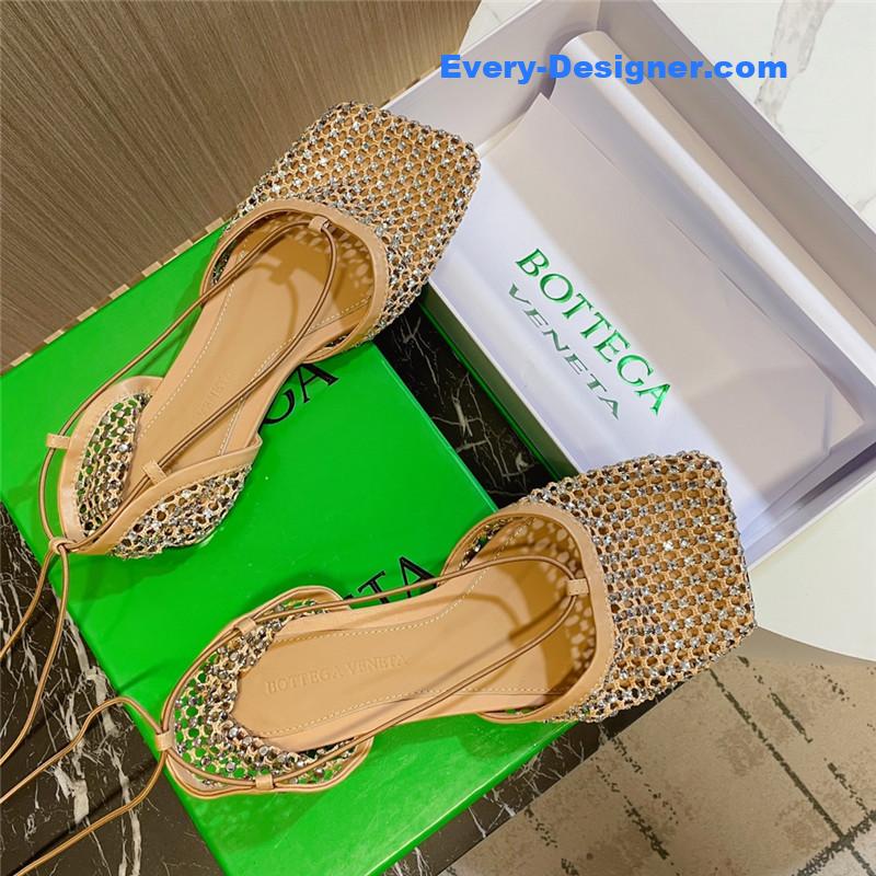 b0tt*ga ven*ta D1am0nd mesh sandals